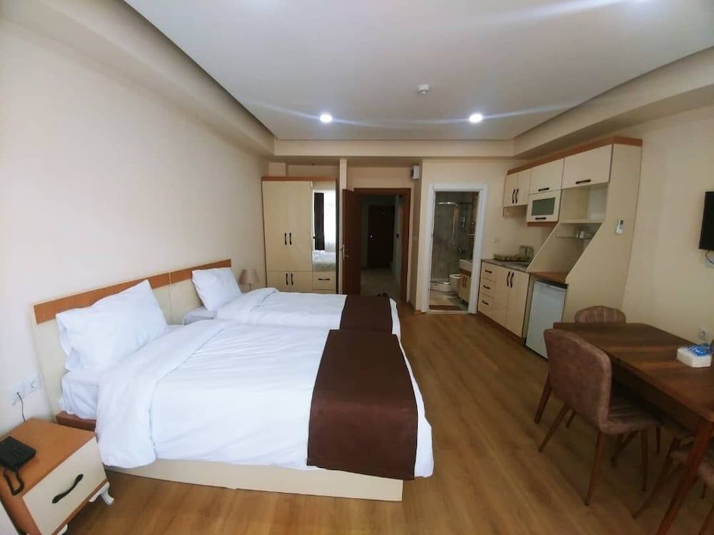 Newaz Hotel Deluxe Double or Twin Room 3