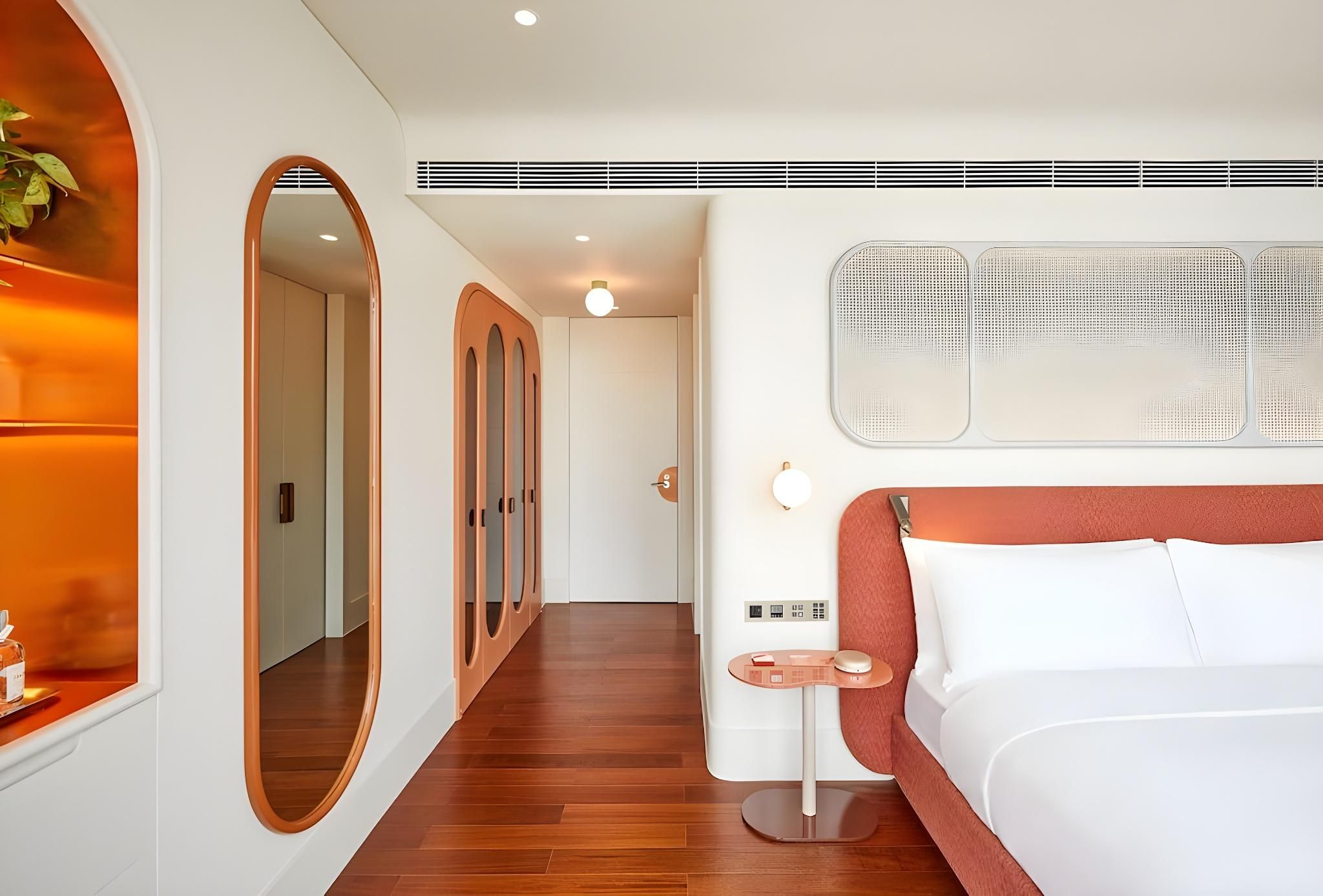 The Standard, Bangkok Mahanakhon Standard King