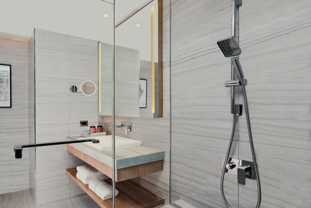 Courtyard By Marriott North Pattaya Superior Room, 1 King Bed with Sofa bed, City View 10