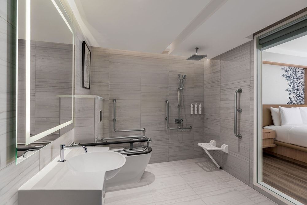 Courtyard By Marriott North Pattaya Superior Room, 1 King Bed with Sofa bed, City View 9