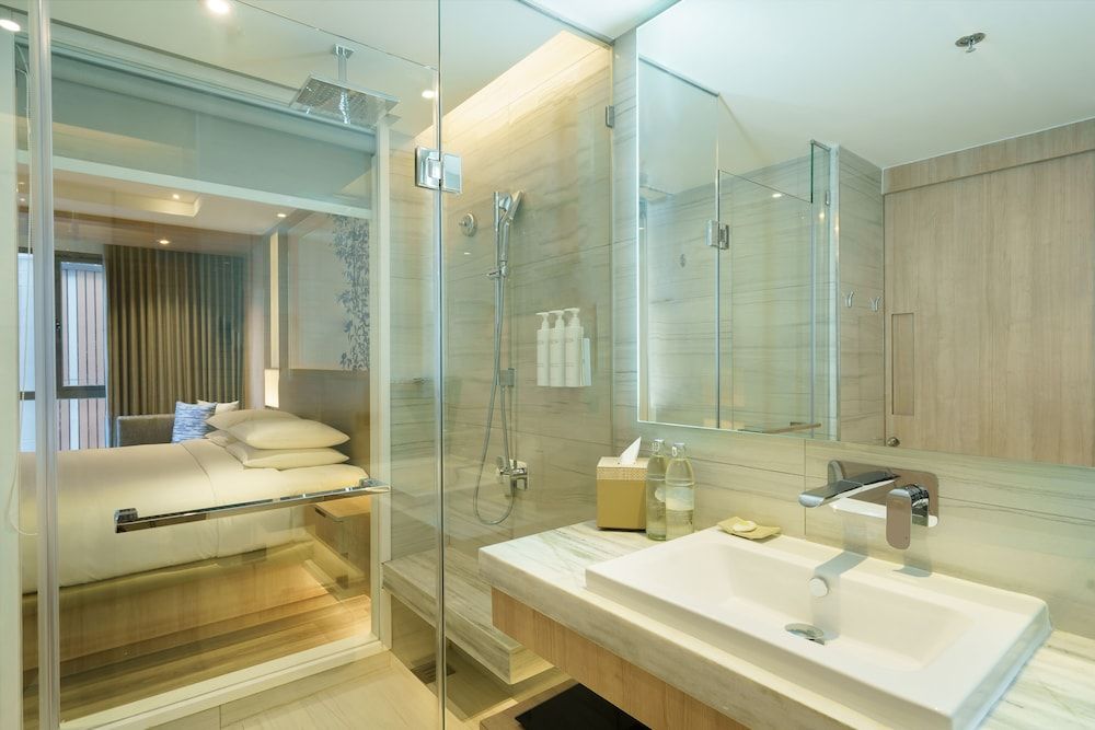 Courtyard By Marriott North Pattaya Superior Room, 1 King Bed with Sofa bed, City View 8