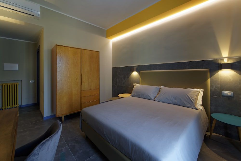 Green Ribbon Comfort Room (CAMERA 3 GR) 2