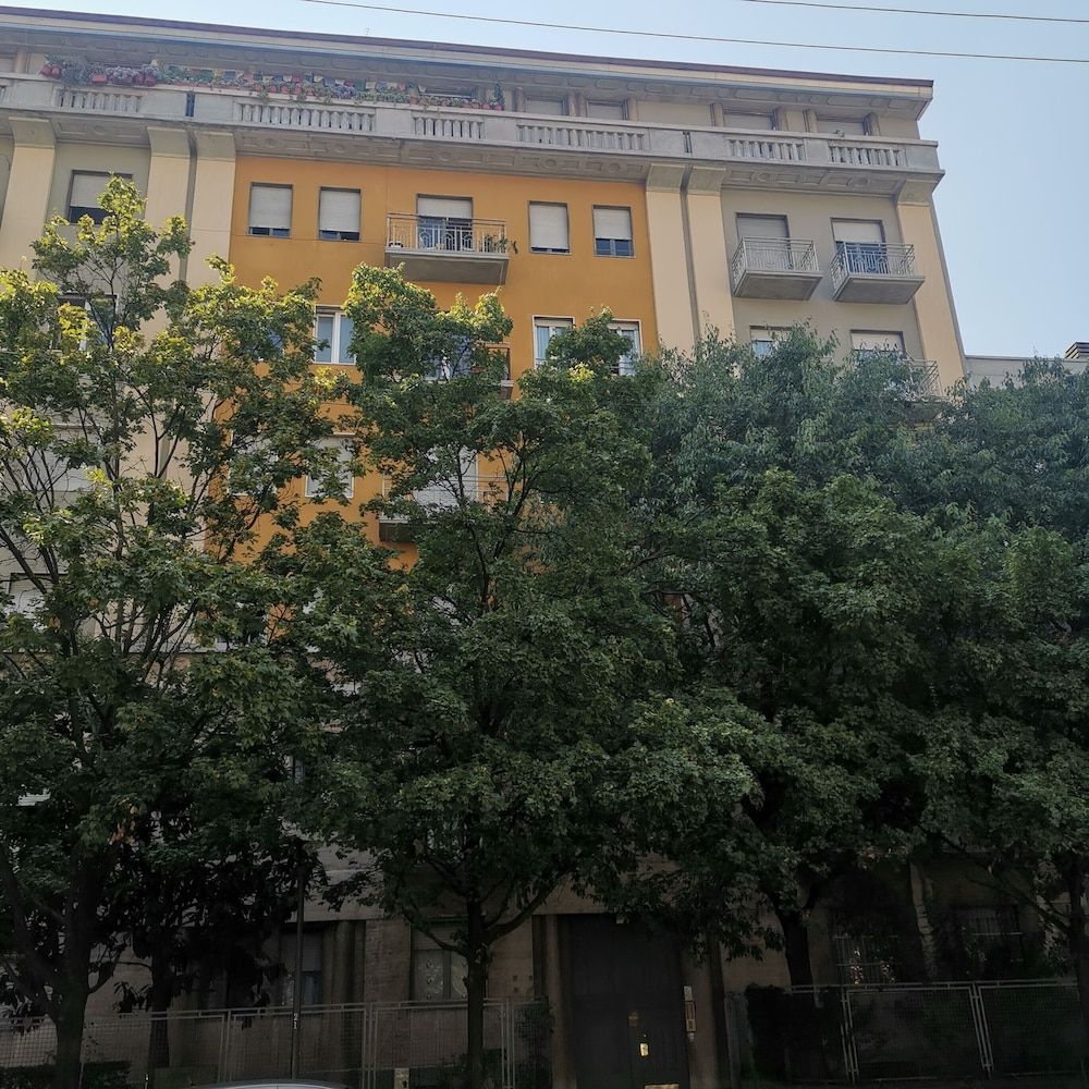 undefined Green Ribbon 6