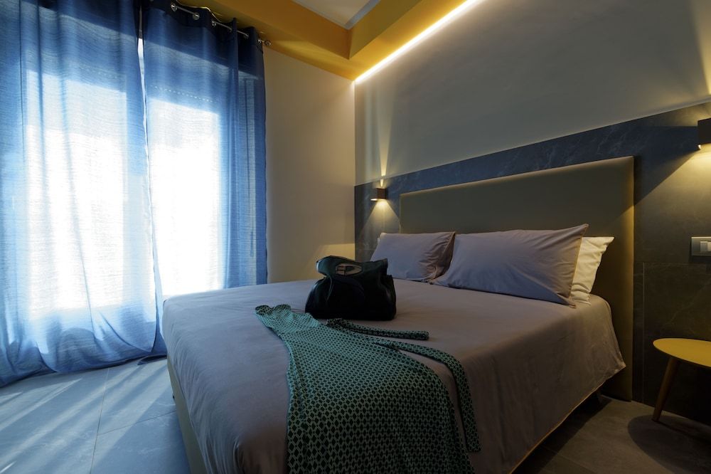 undefined Green Ribbon 9