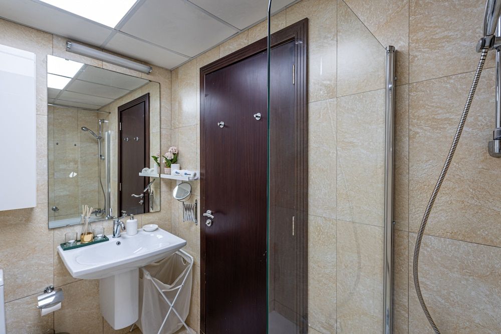 HiGuests - Manhattan Towers Deluxe Apartment 37