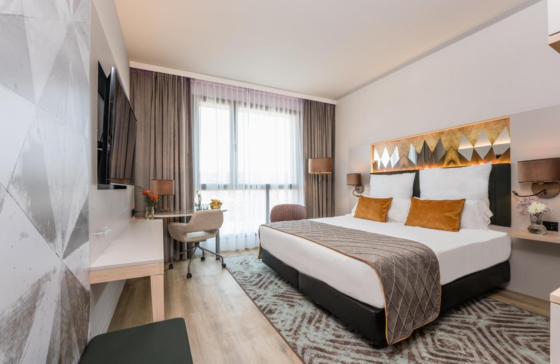 undefined Leonardo Royal Hotel Barcelona Fira 7