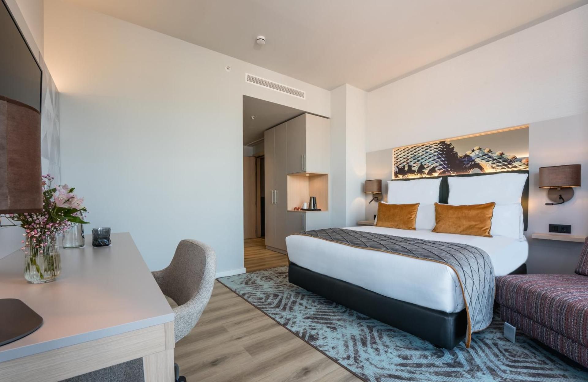 undefined Leonardo Royal Hotel Barcelona Fira 4