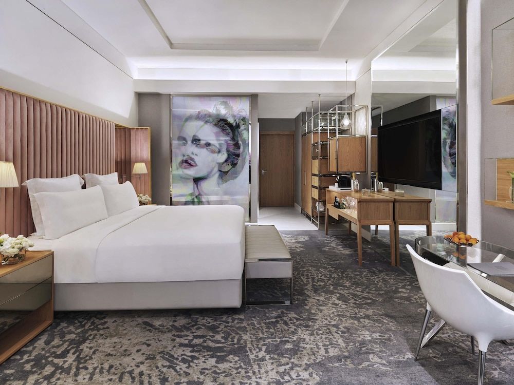 SLS Dubai Hotel & Residences Signature Room, 1 King Bed, Balcony 2