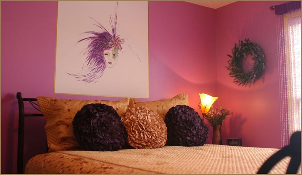 Mardi Gras Room (Mountain View, Pool View, Garden View)
