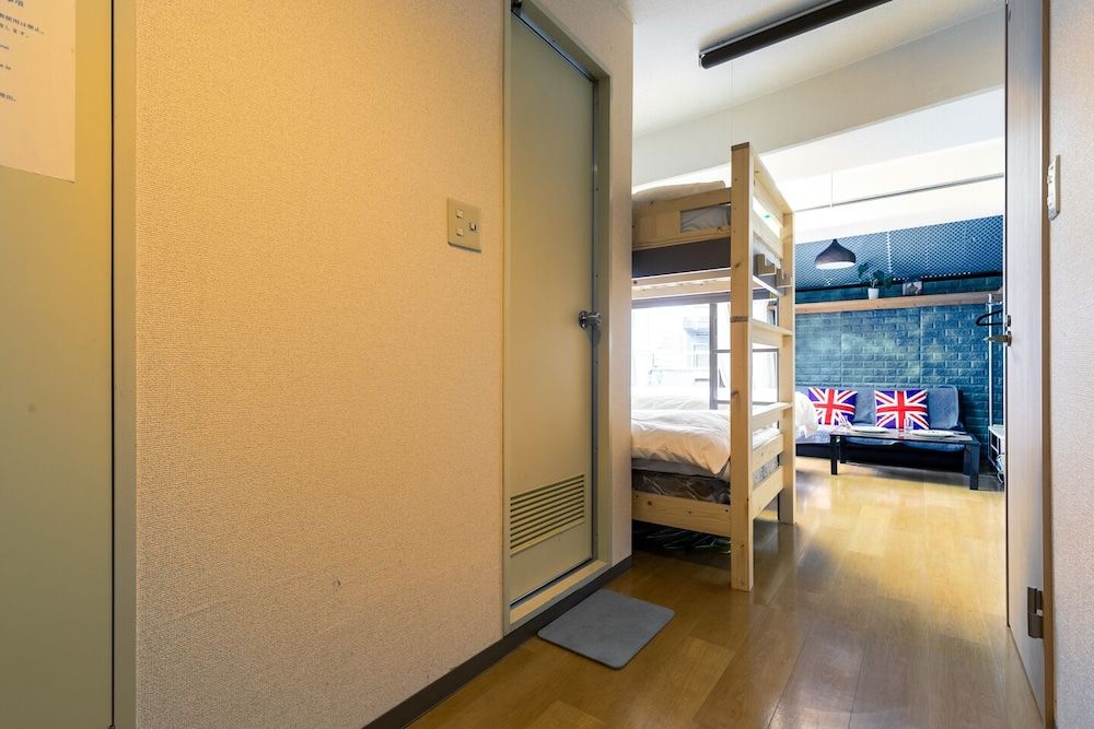 undefined Nishishinjuku Colorbee House 31 5