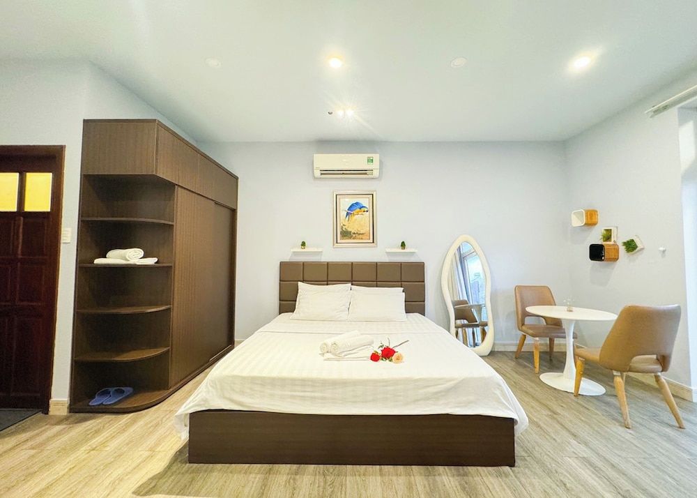 undefined Eva Adam Hotel 5