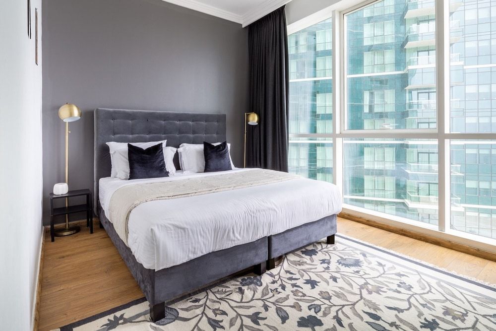 undefined Grand 2BR w/ a Full Sea View & Direct Beach Access 9