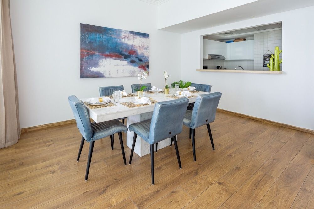 undefined Grand 2BR w/ a Full Sea View & Direct Beach Access 4