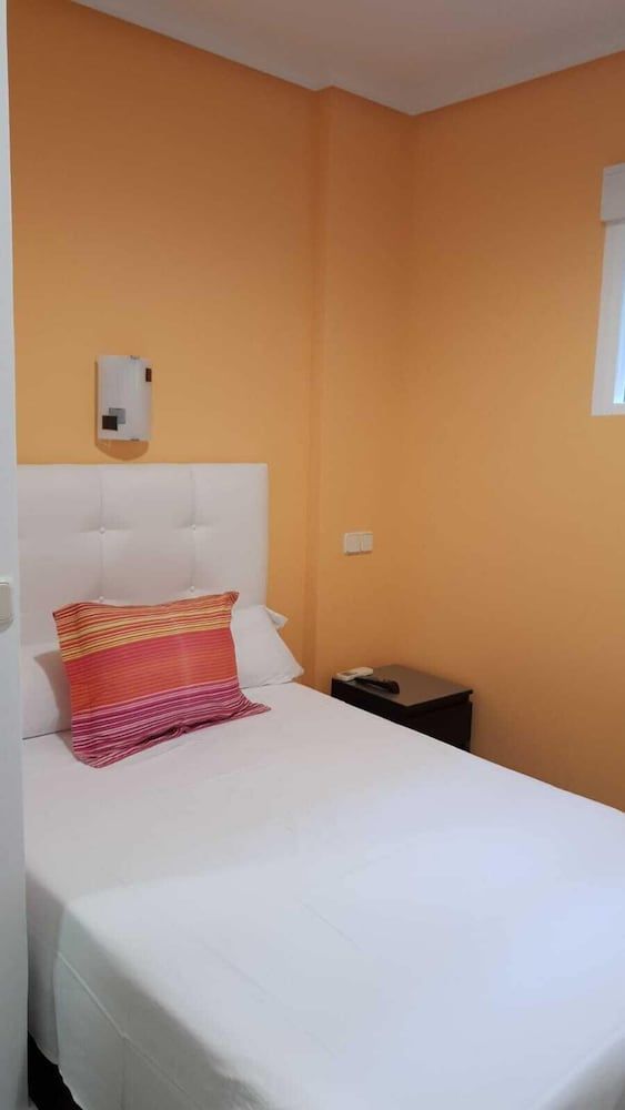 Pensión Navarra Single Room 3