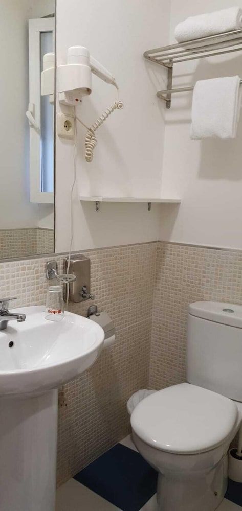 Pensión Navarra Single Room 4