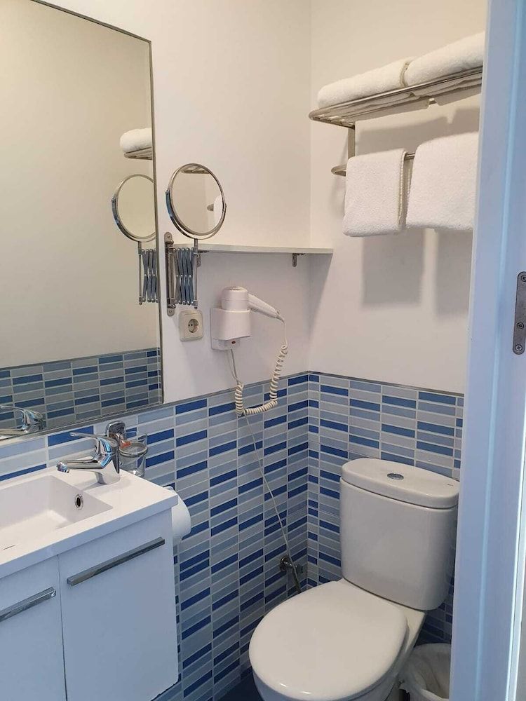 Pensión Navarra Double Room 10