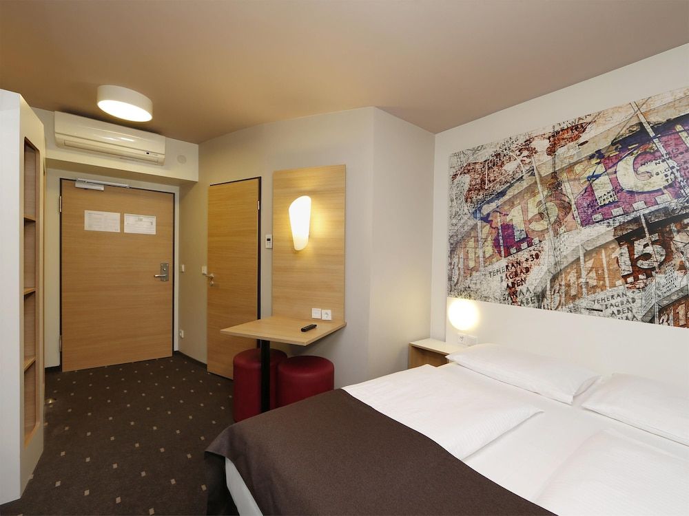 undefined B&B Hotel Berlin-Alexanderplatz 5