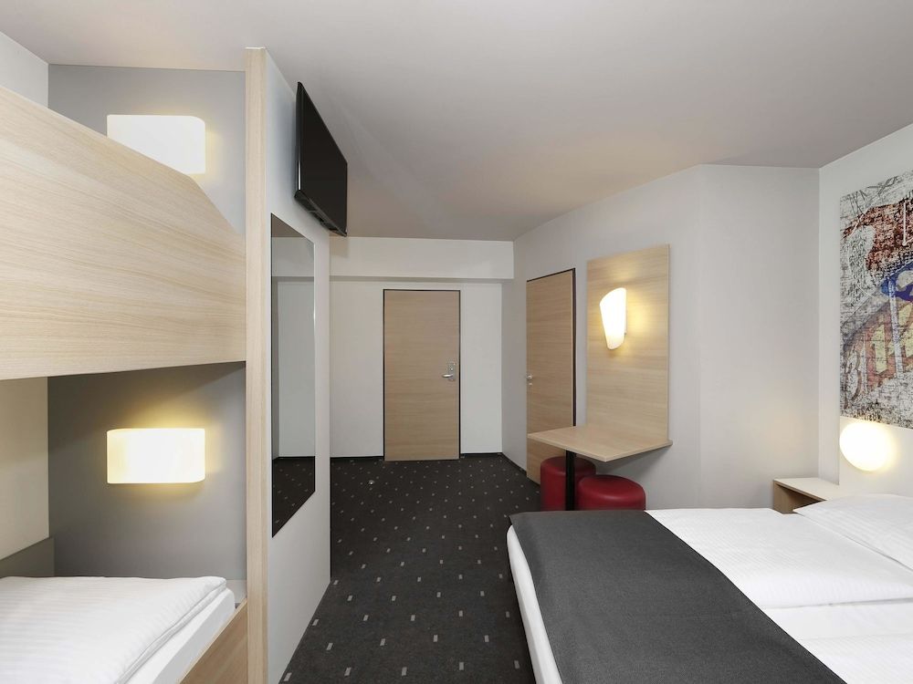 undefined B&B Hotel Berlin-Alexanderplatz 10
