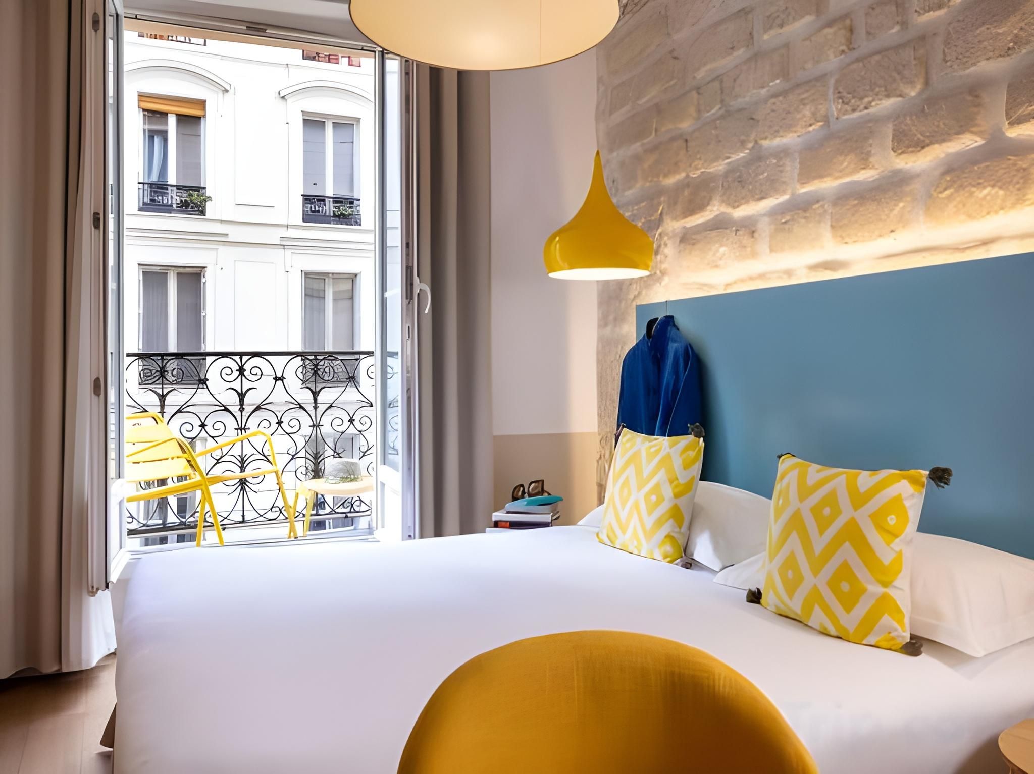 Superior Double Room with Balcony and Basilica View