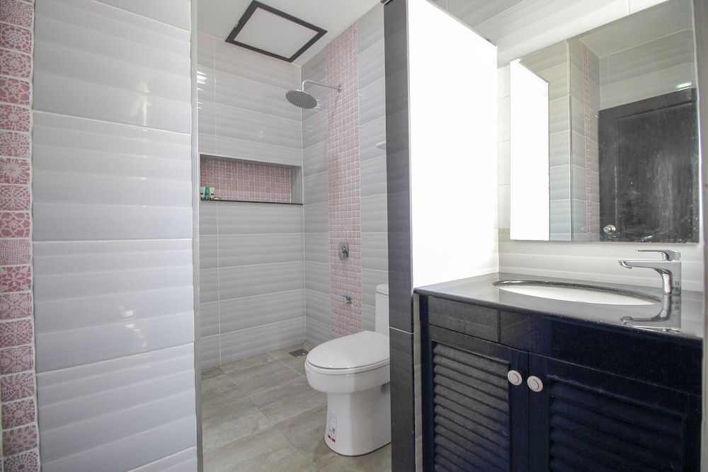 undefined OYO 387 Little Bangbon 8