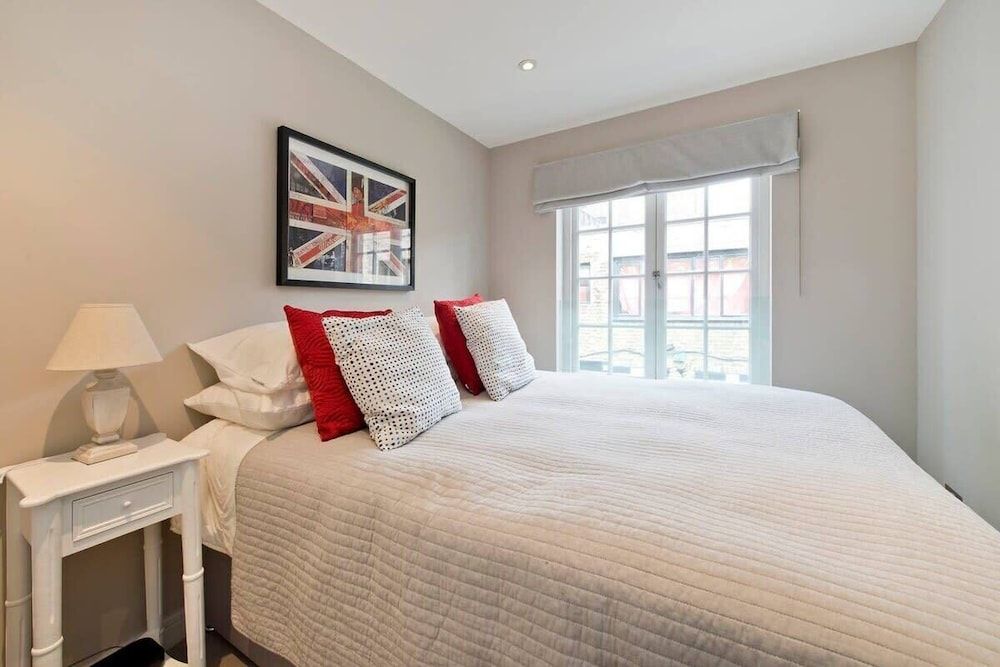 undefined Modern 2-bedroom Apartment, Notting Hill 10