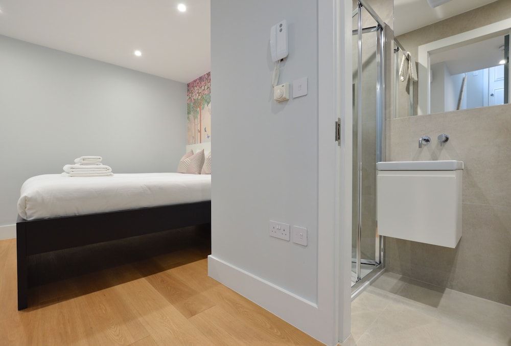 StayPrime Notting Hill Serviced Apartments Basement Room 6