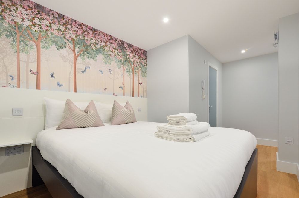 StayPrime Notting Hill Serviced Apartments Basement Room