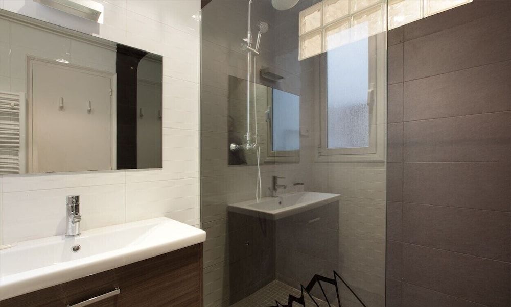 Alcam Classic Urgell City Apartment, 3 Bedrooms 6