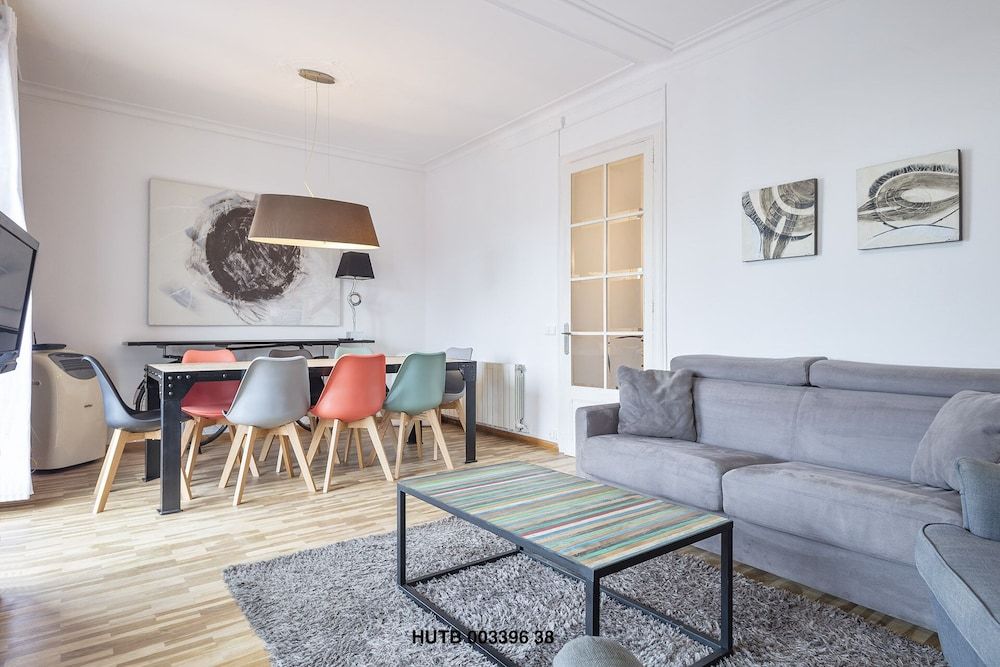 Alcam Classic Urgell City Apartment, 3 Bedrooms 10