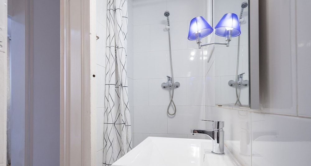 Alcam Classic Urgell City Apartment, 3 Bedrooms 8