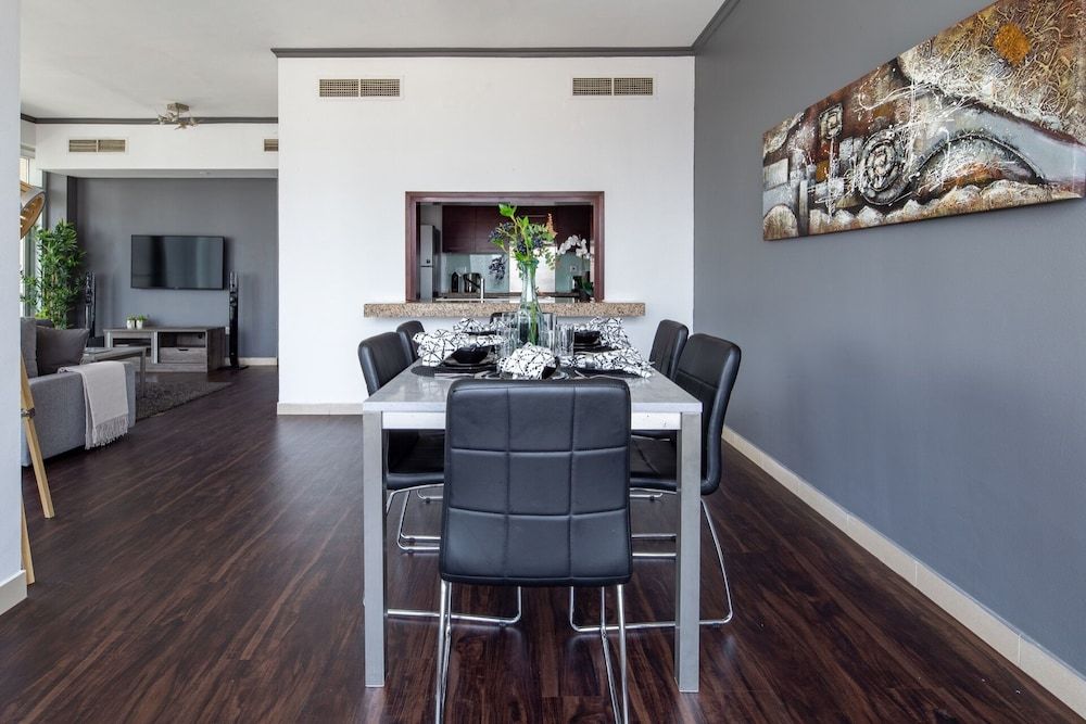 undefined Sophisticated 2BR With Stunning Burj Khalifa Views 6