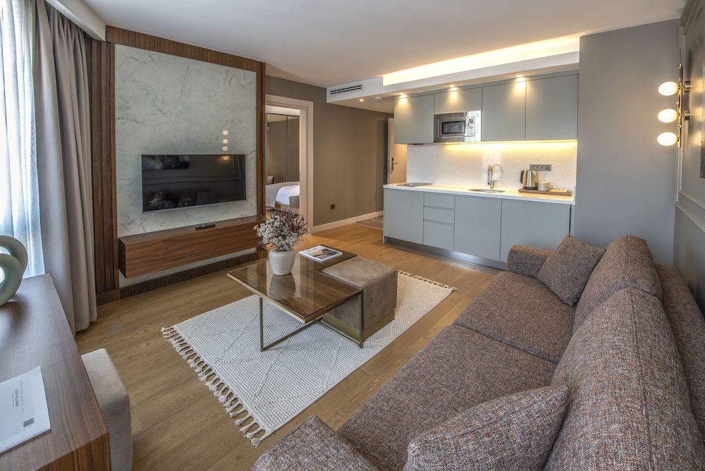 undefined Valente Suites & Hotel 3