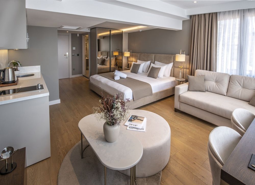 undefined Valente Suites & Hotel 5