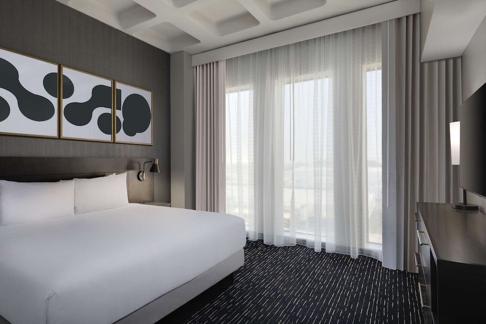 Hyatt House LAX/Century Blvd Guest Room, Room, 1 King Bed 3