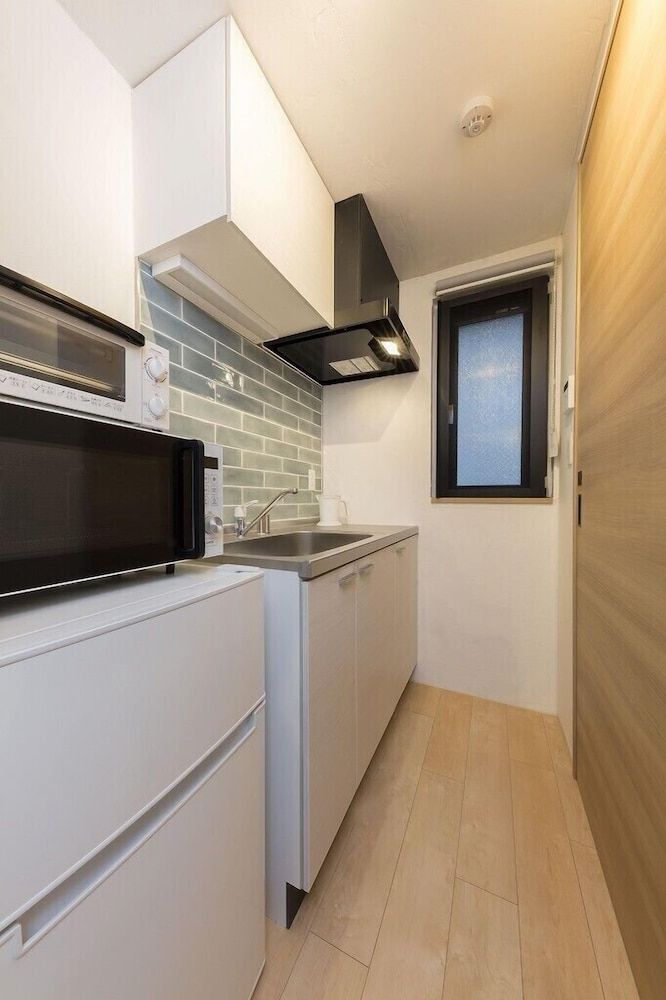 undefined B2  Maison Philippe Shitaya 202 6