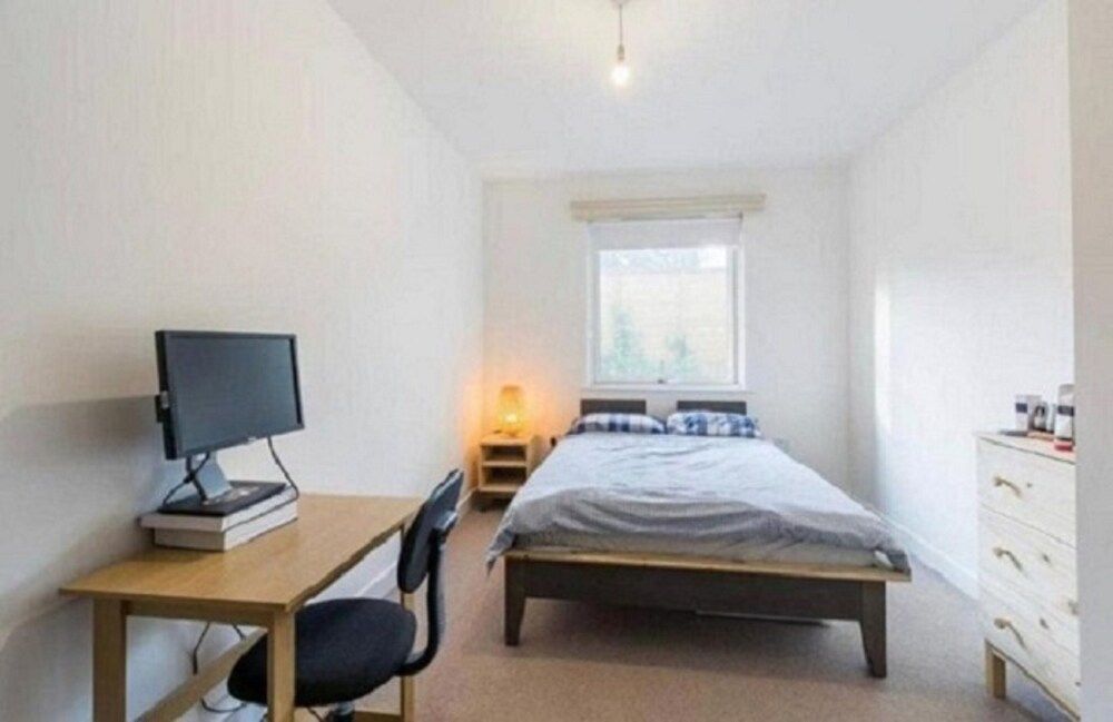 undefined Bow Stays by Stay Guru 3