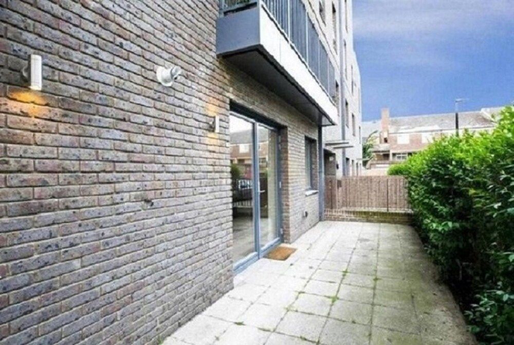 undefined Bow Stays by Stay Guru 2