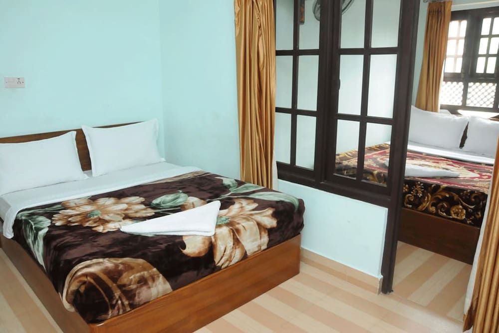 undefined Shiva Shankar Hotel 5