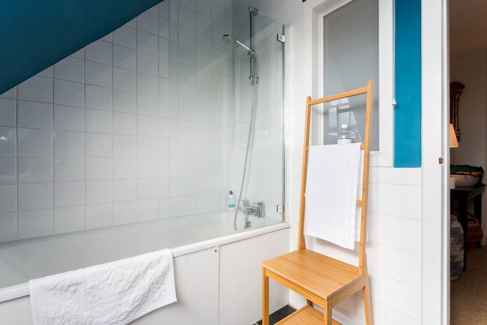 undefined Delightful 1 bed Apartment in Shepherd's Bush 8