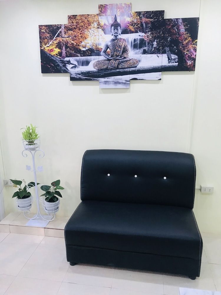 undefined Harry's Residence 10