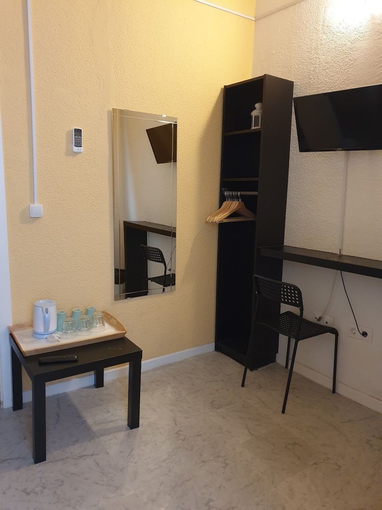 undefined Hostal Plaza Luna 9