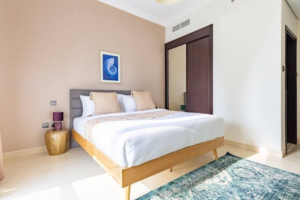 undefined Beaming 3BR Apartment in Downtown Burj District! 7