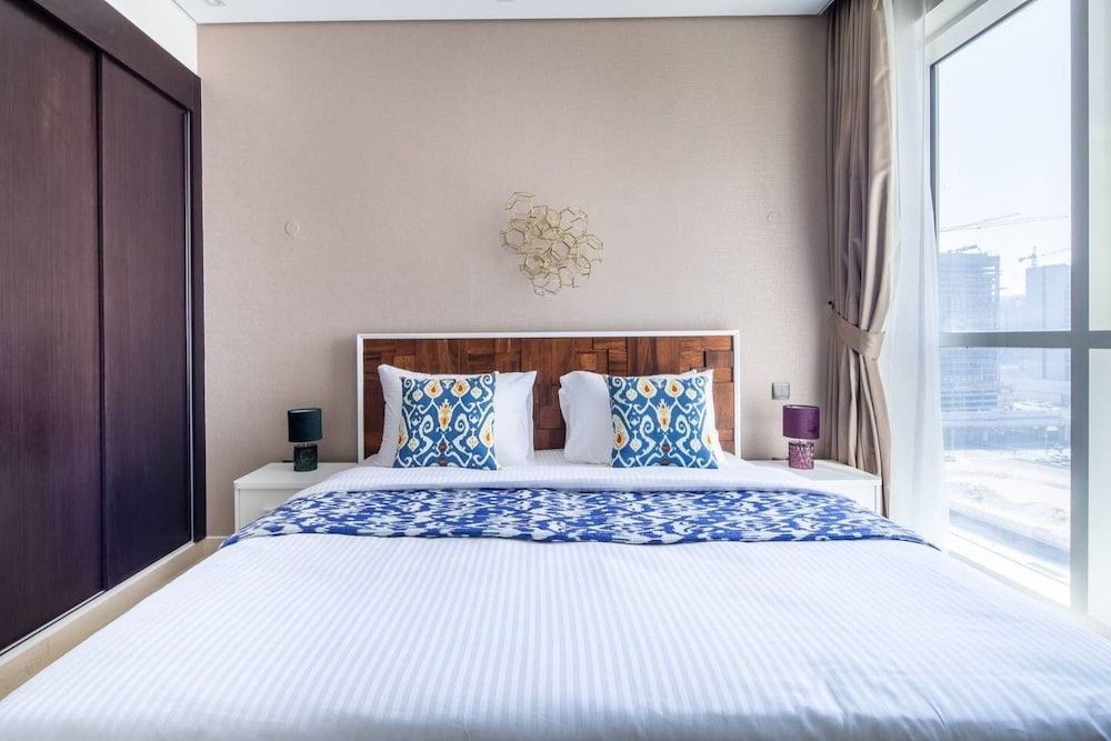 undefined Beaming 3BR Apartment in Downtown Burj District! 8