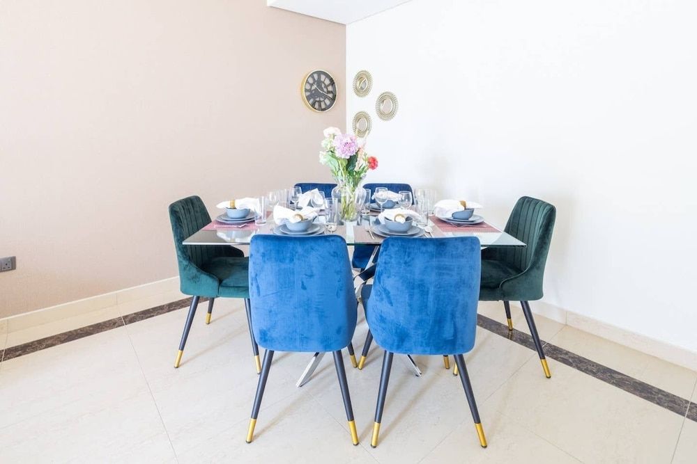 undefined Beaming 3BR Apartment in Downtown Burj District! 2