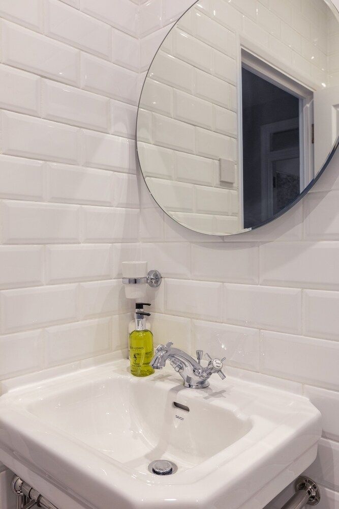 Beautiful 2 Bedroom Garden flat City Villa 35