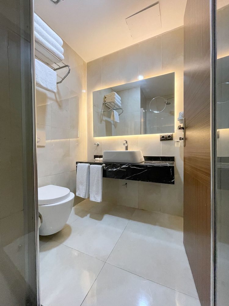 Atro Hotel Family Room 6