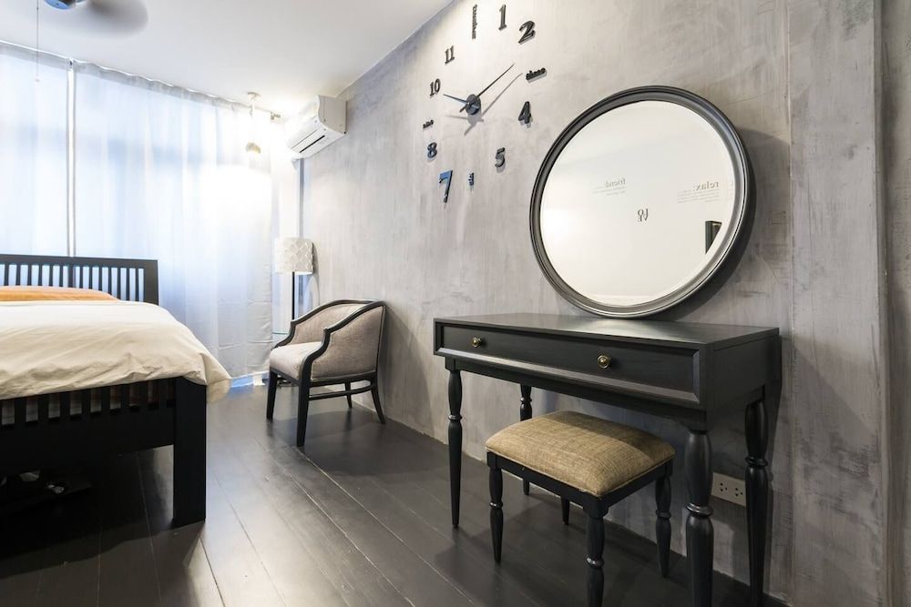 undefined 196 Oldtown Chic 6