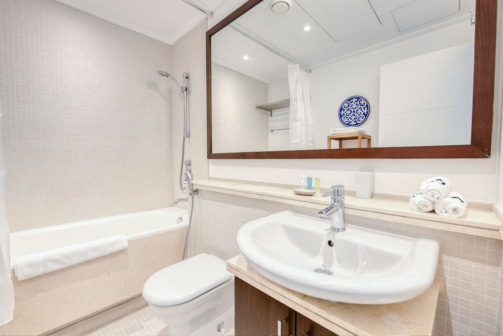 Paloma Tower 3705 Deluxe Apartment 15