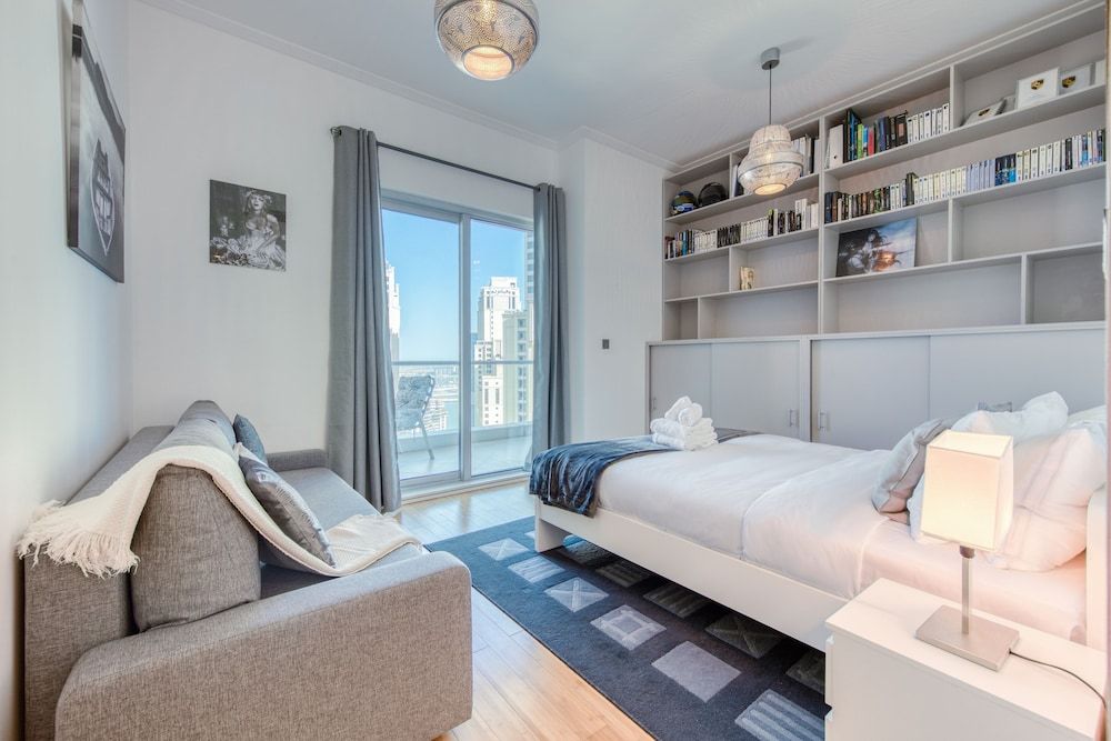 Paloma Tower 3705 Deluxe Apartment