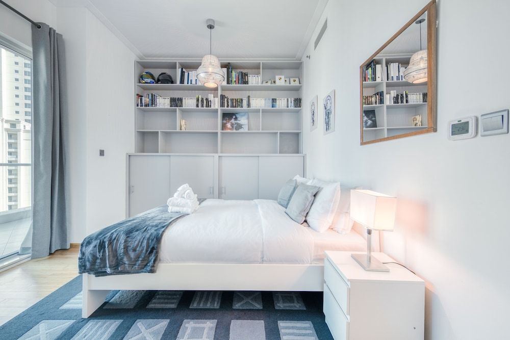 Paloma Tower 3705 Deluxe Apartment 2